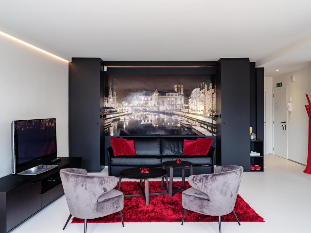 Lord Of Apartment Gent